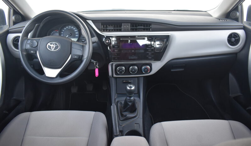 Toyota Corolla XLI 6MT lleno
