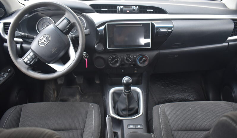 Toyota Hilux SR 4X2 TDI 6MT lleno