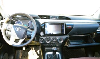 Toyota Hilux SR 4X4 2.8TDI MT lleno